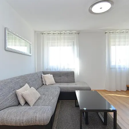 Apartamento Majda 2223 *